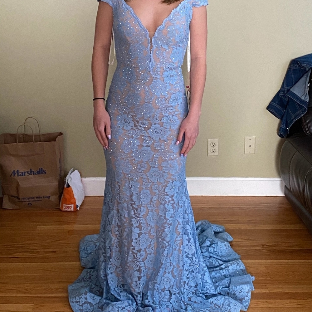 JOVANI LIGHT BLUE BEAUTIFUL SZ 2 PROM DRESS